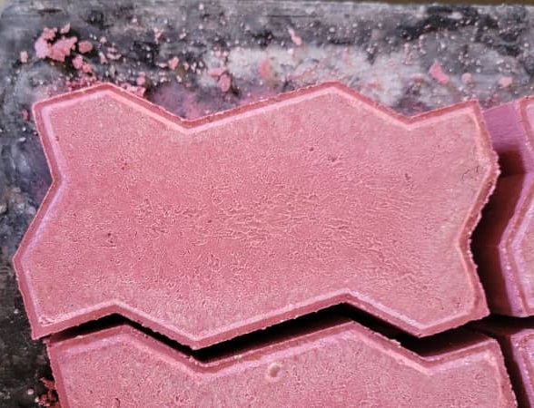 Adocreto 16 Caras Rojo